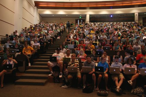 Photo of classroom at the university of missouri filled with apple laptops - click for a larger image